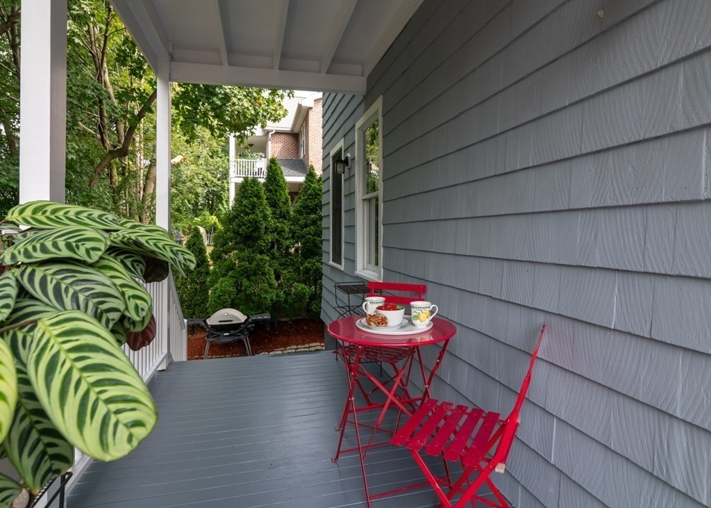 15 Thurston Road Watertown, MA 02472 - Photo 8 of 25 Gallery Image 8