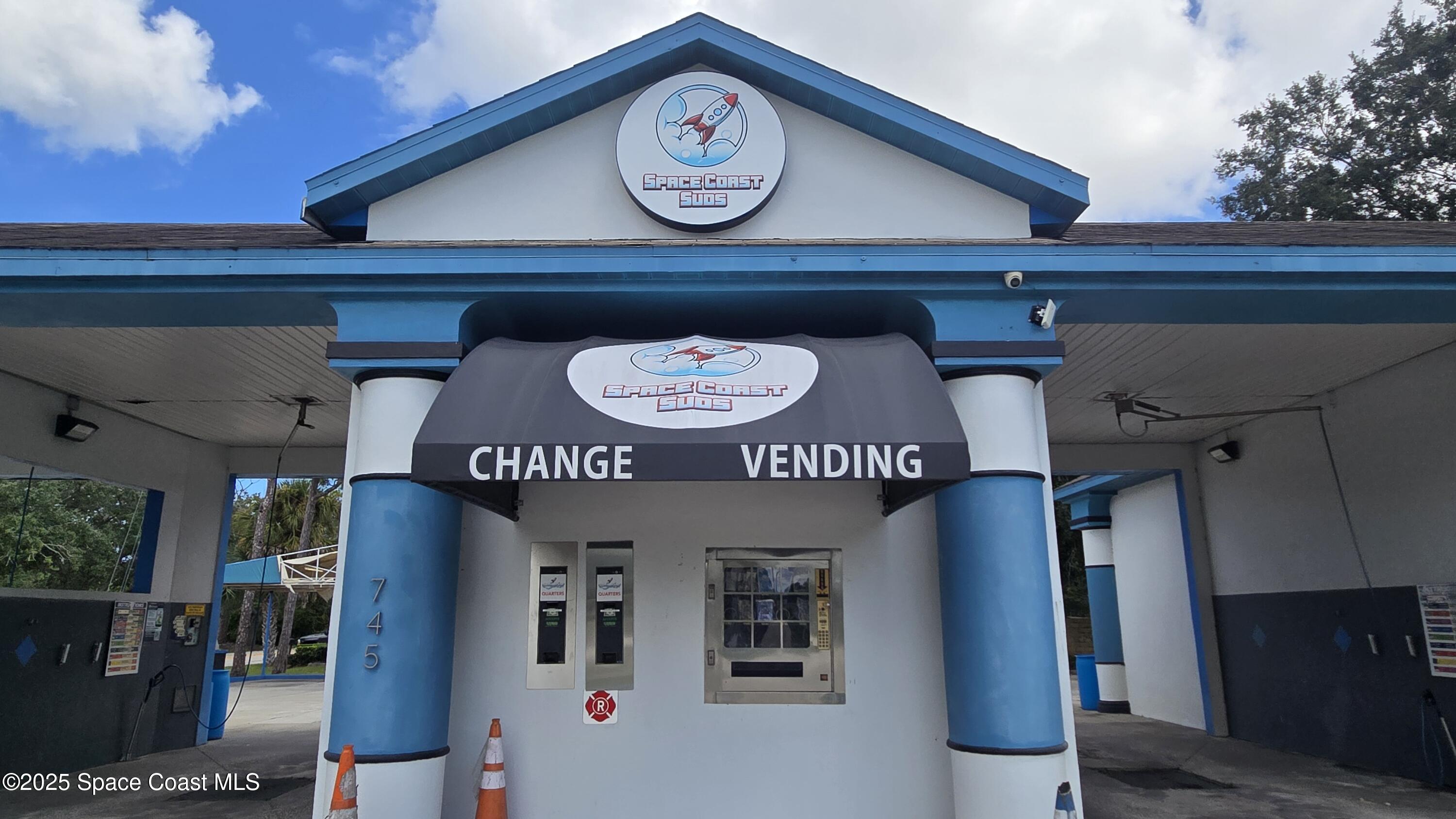 745 South Wickham Road West Melbourne, FL 32904 - Photo 6 of 67 2025-09-21 14.29.14