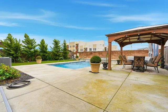 $509,900 | 133 East Tyler Court, Visalia, CA 93291