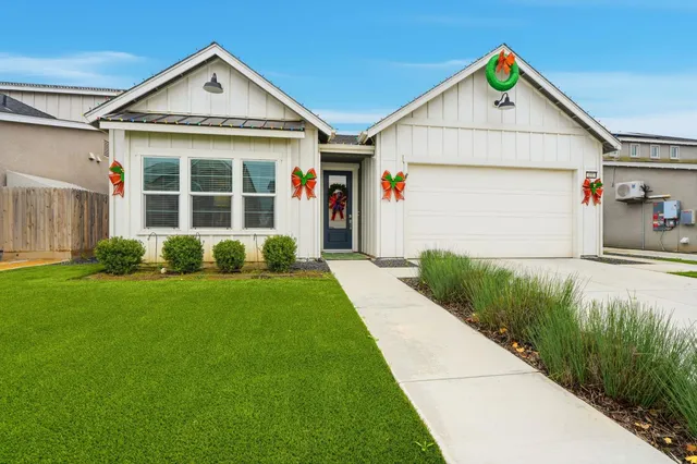 $509,900 | 133 East Tyler Court, Visalia, CA 93291