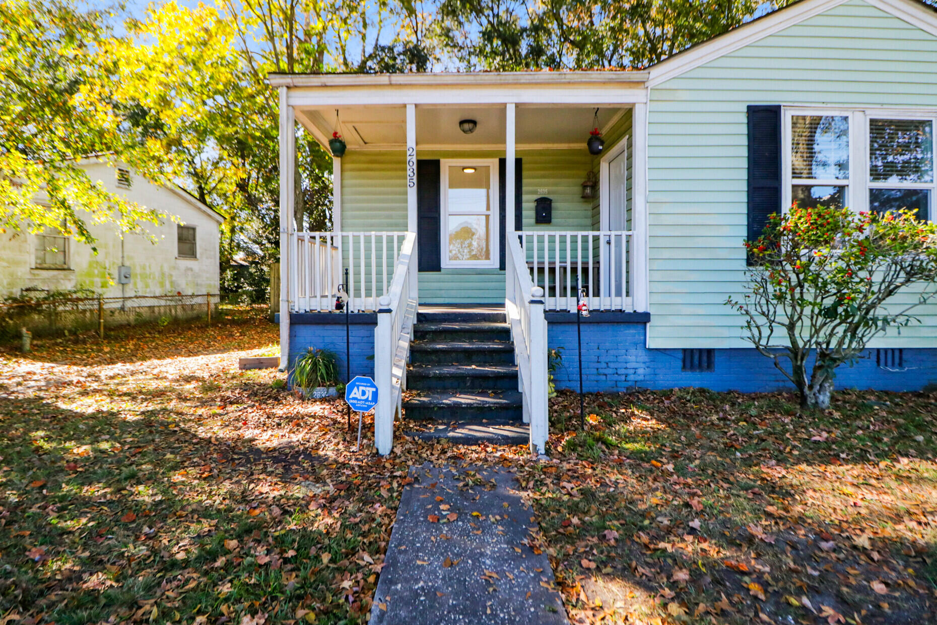 2635 Ranger Drive North Charleston, SC 29405 - Photo 2 of 37 04__MG_5031_mls