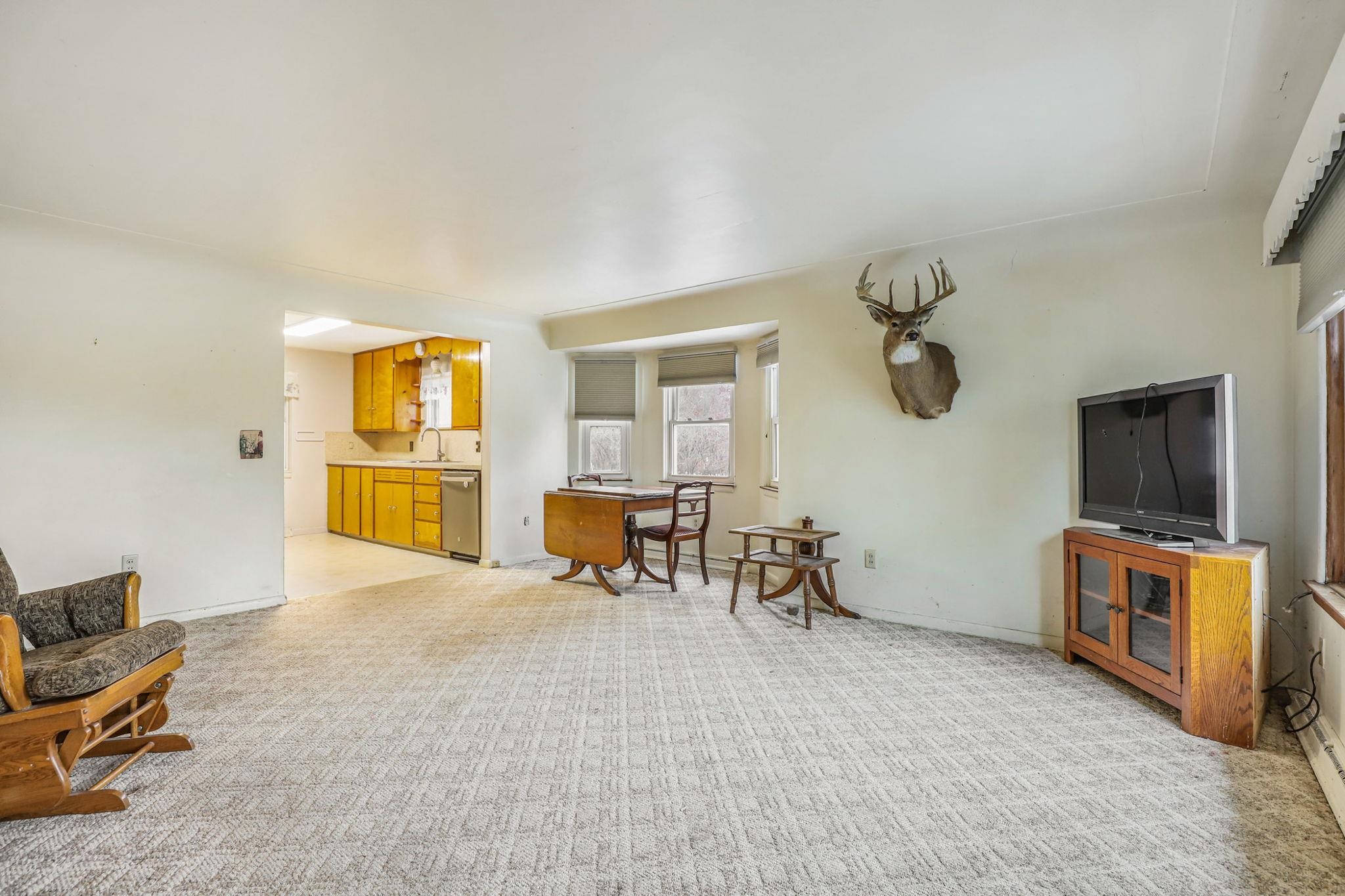 6325 Becker Road Saginaw, MI 48601 - Photo 7 of 47