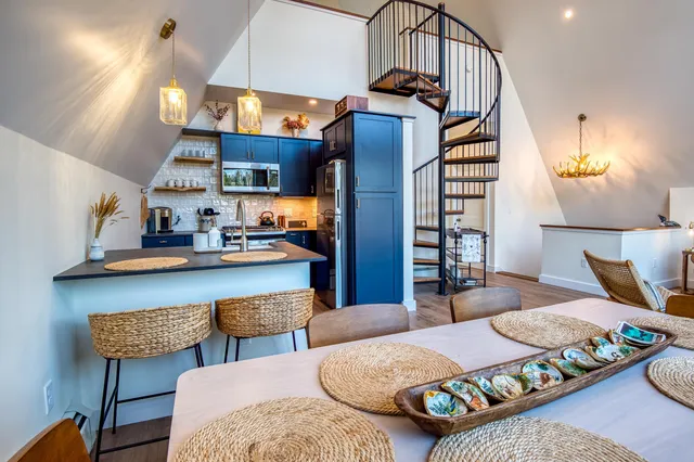 $979,000 | 2 Rachel Lane, Rangeley, ME 04970