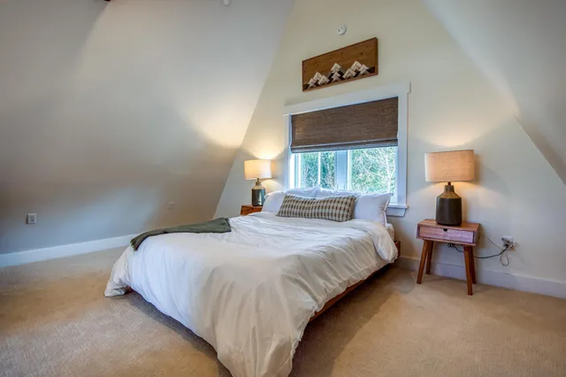 $979,000 | 2 Rachel Lane, Rangeley, ME 04970