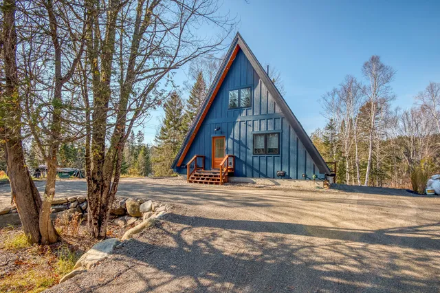 $979,000 | 2 Rachel Lane, Rangeley, ME 04970