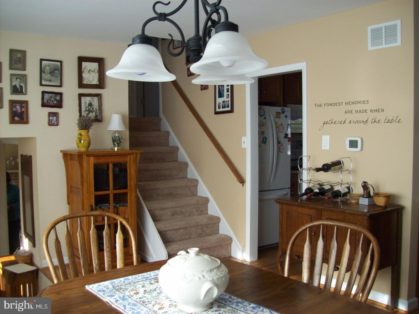 428 Robin Road Hatboro, PA 19040 - Photo 11 of 20 Dining Room