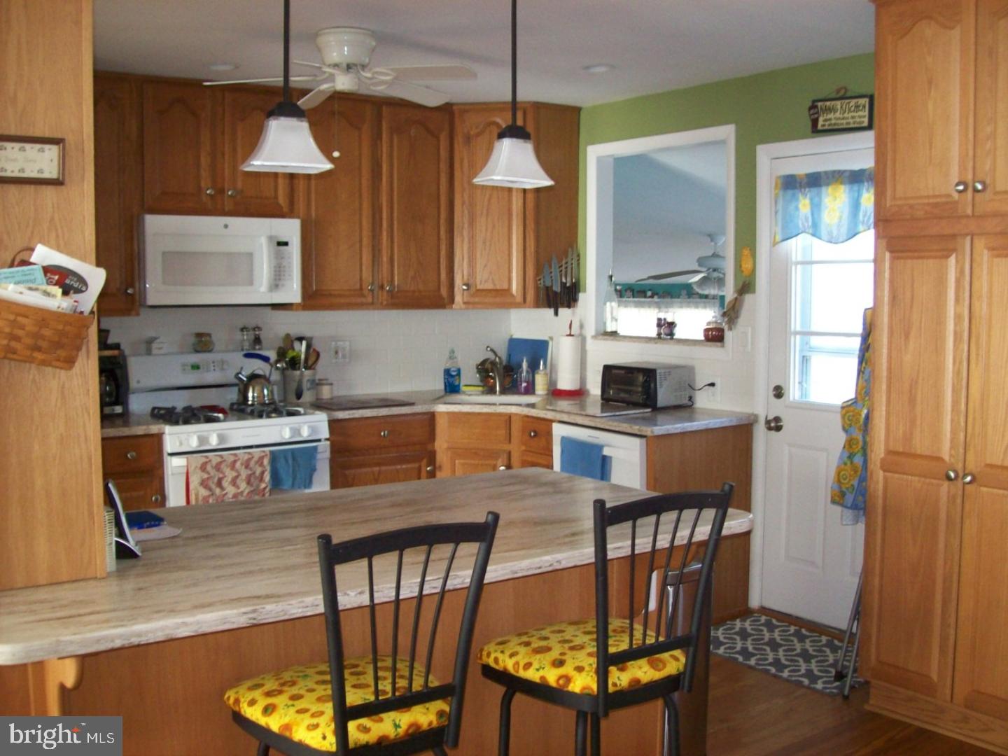 428 Robin Road Hatboro, PA 19040 - Photo 13 of 20 Kitchen