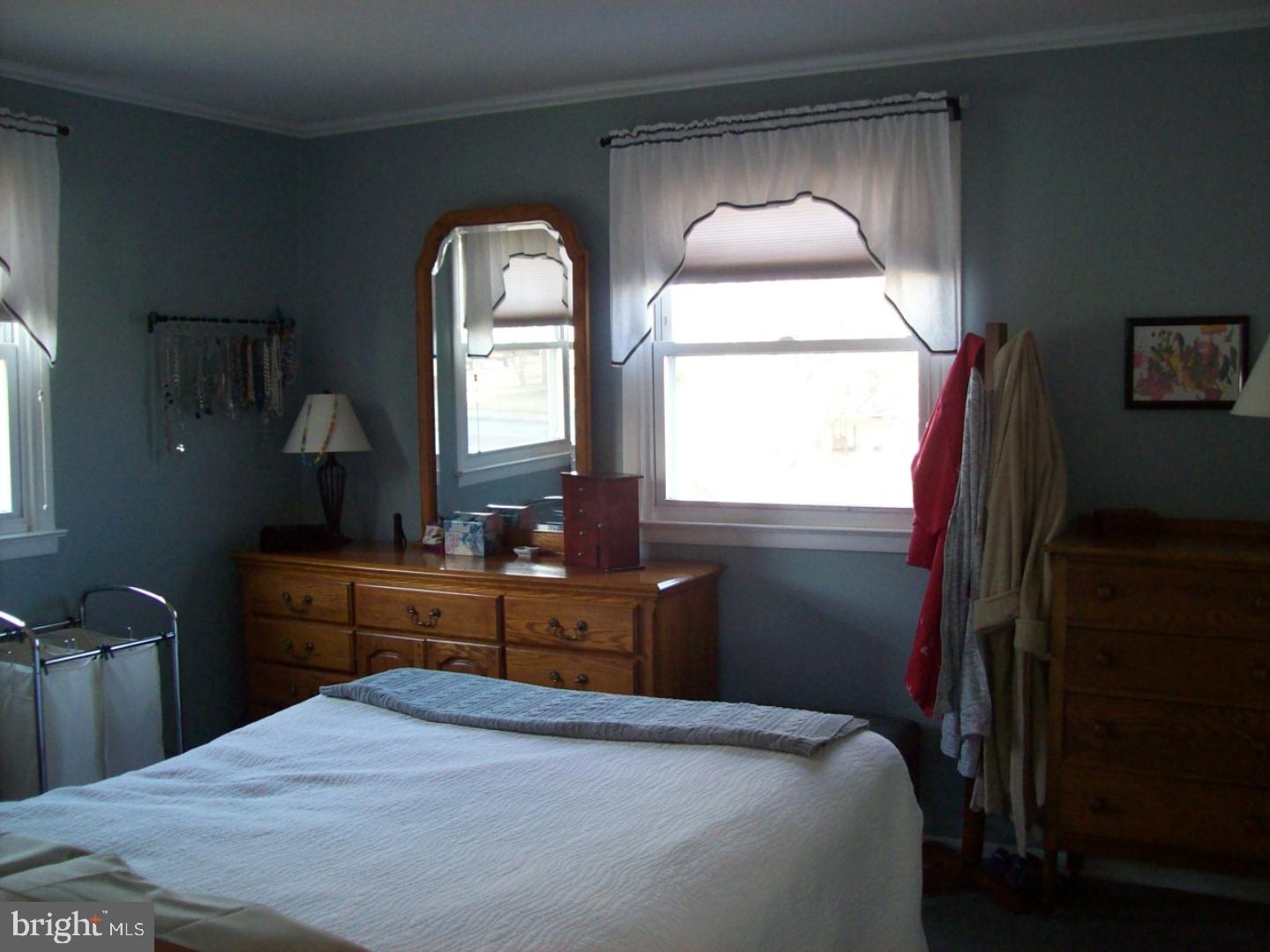 428 Robin Road Hatboro, PA 19040 - Photo 17 of 20 Bedroom - Main