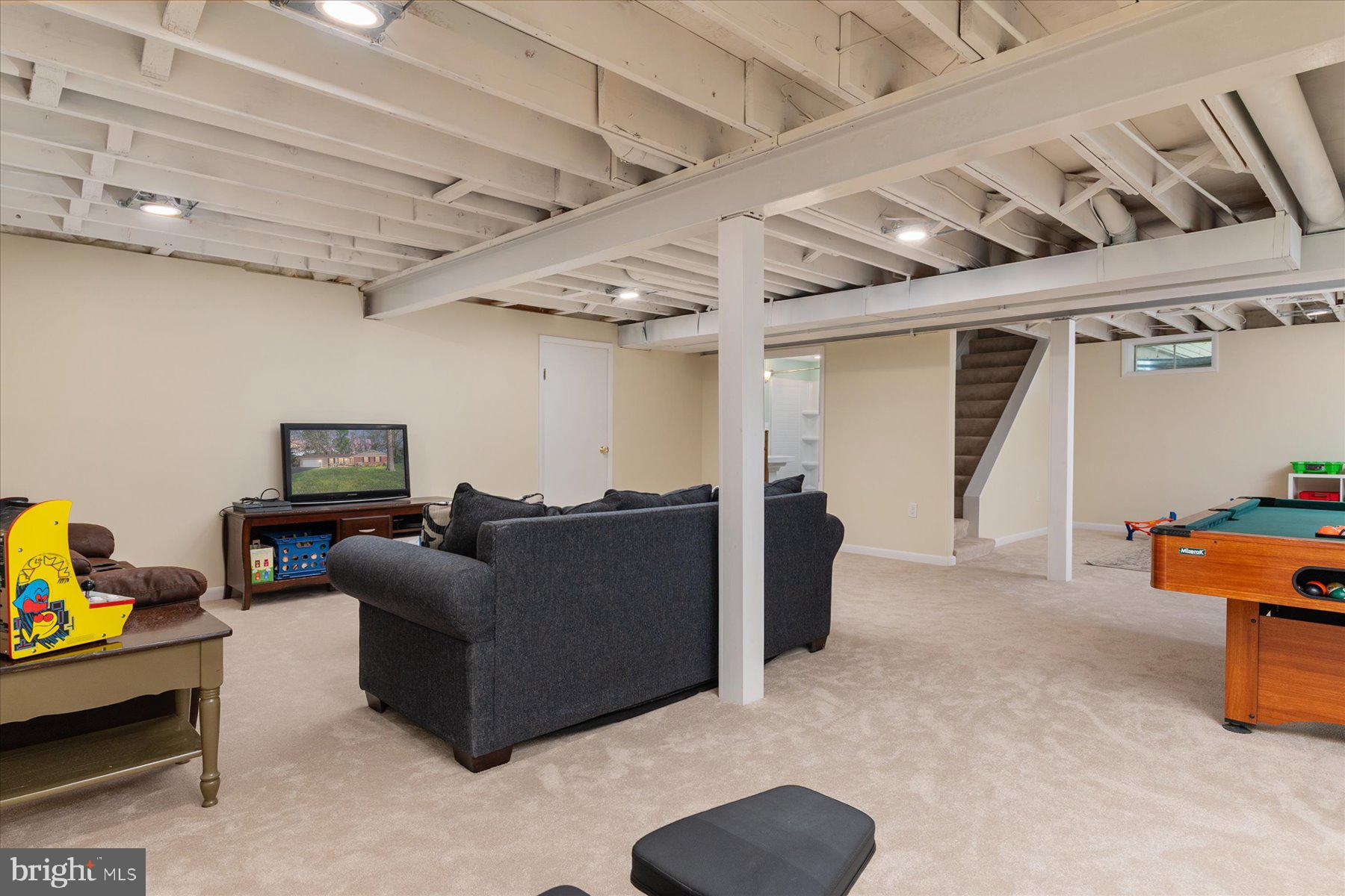 86 Milburn Circle Pasadena, MD 21122 - Photo 44 of 60 a living room with furniture and a window