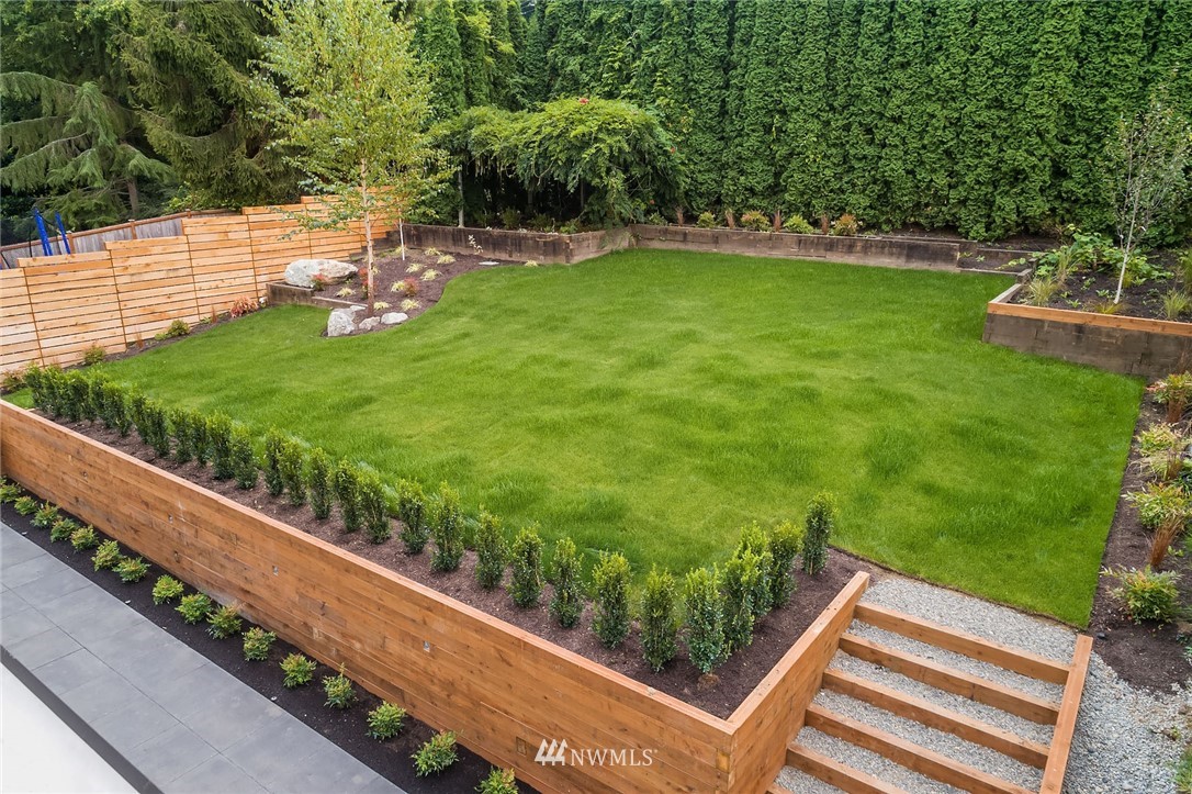 3637 West Commodore Way Seattle, WA 98199 - Photo 22 of 25 Gallery Image 22