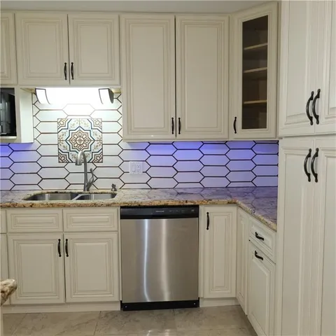 $259,000 | 3716 West Louisiana Drive, Kenner, LA 70065