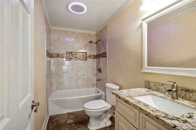 $259,000 | 3716 West Louisiana Drive, Kenner, LA 70065