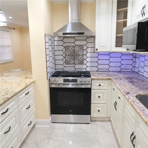 $259,000 | 3716 West Louisiana Drive, Kenner, LA 70065