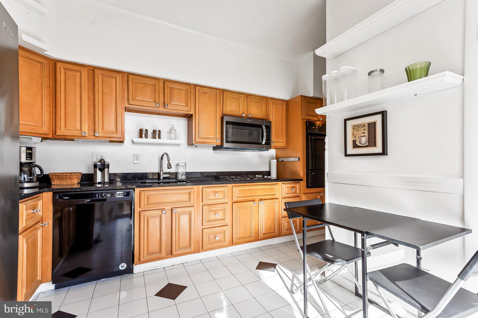 2 Hamlet Hill Road Baltimore, MD 21210 - Photo 7 of 32 dining area in kitchen