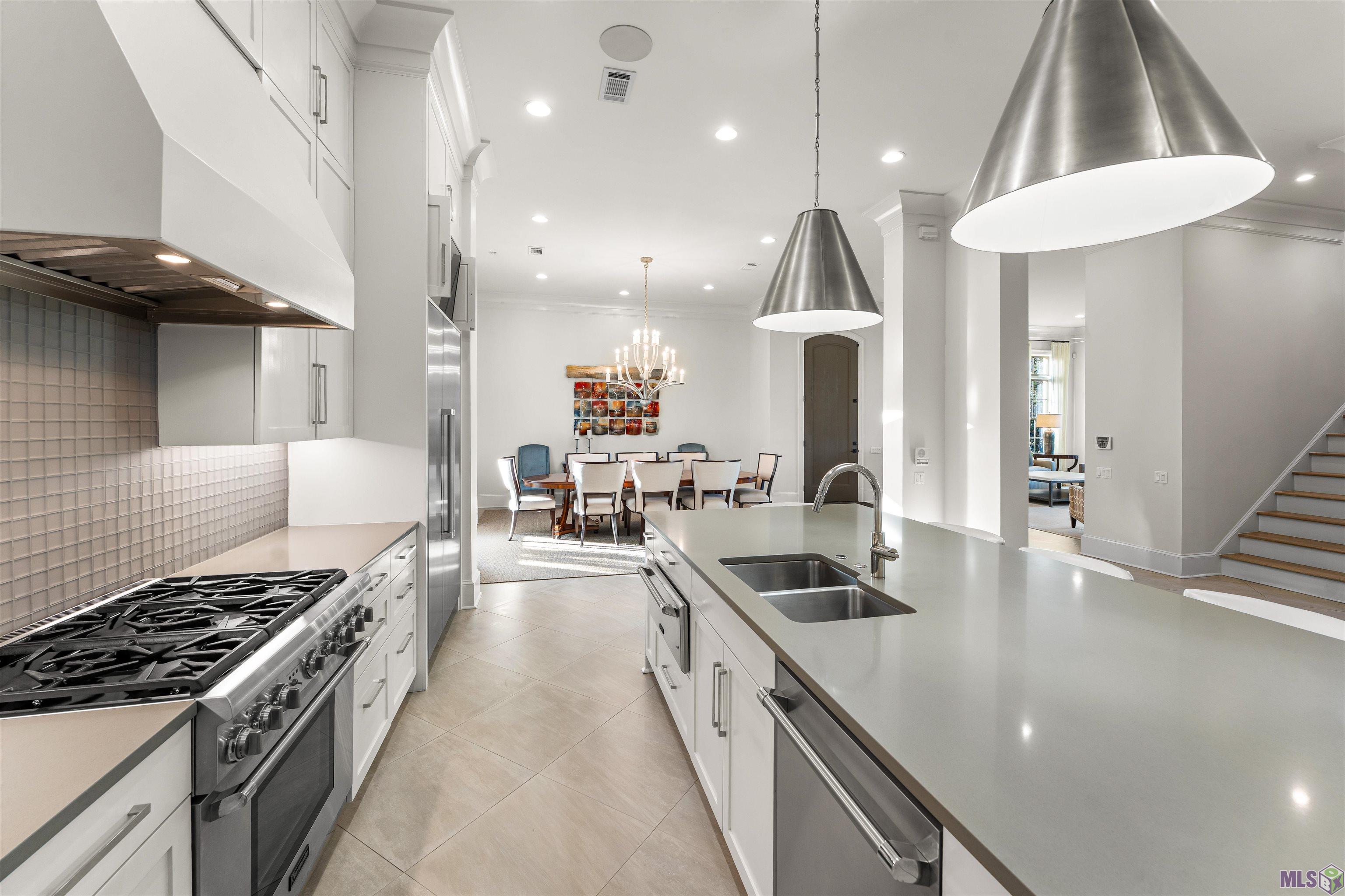 7313 Willow Grove Boulevard Baton Rouge, LA 70810 - Photo 11 of 56 Kitchen (Thermador appliances)