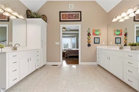$699,950 | 4138 Independence Boulevard, Kansas City, KS 66109