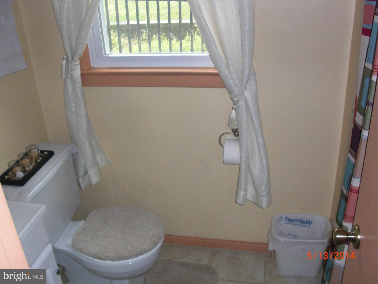 12904 Glynis Road Clinton, MD 20735 - Photo 9 of 13 Bath
