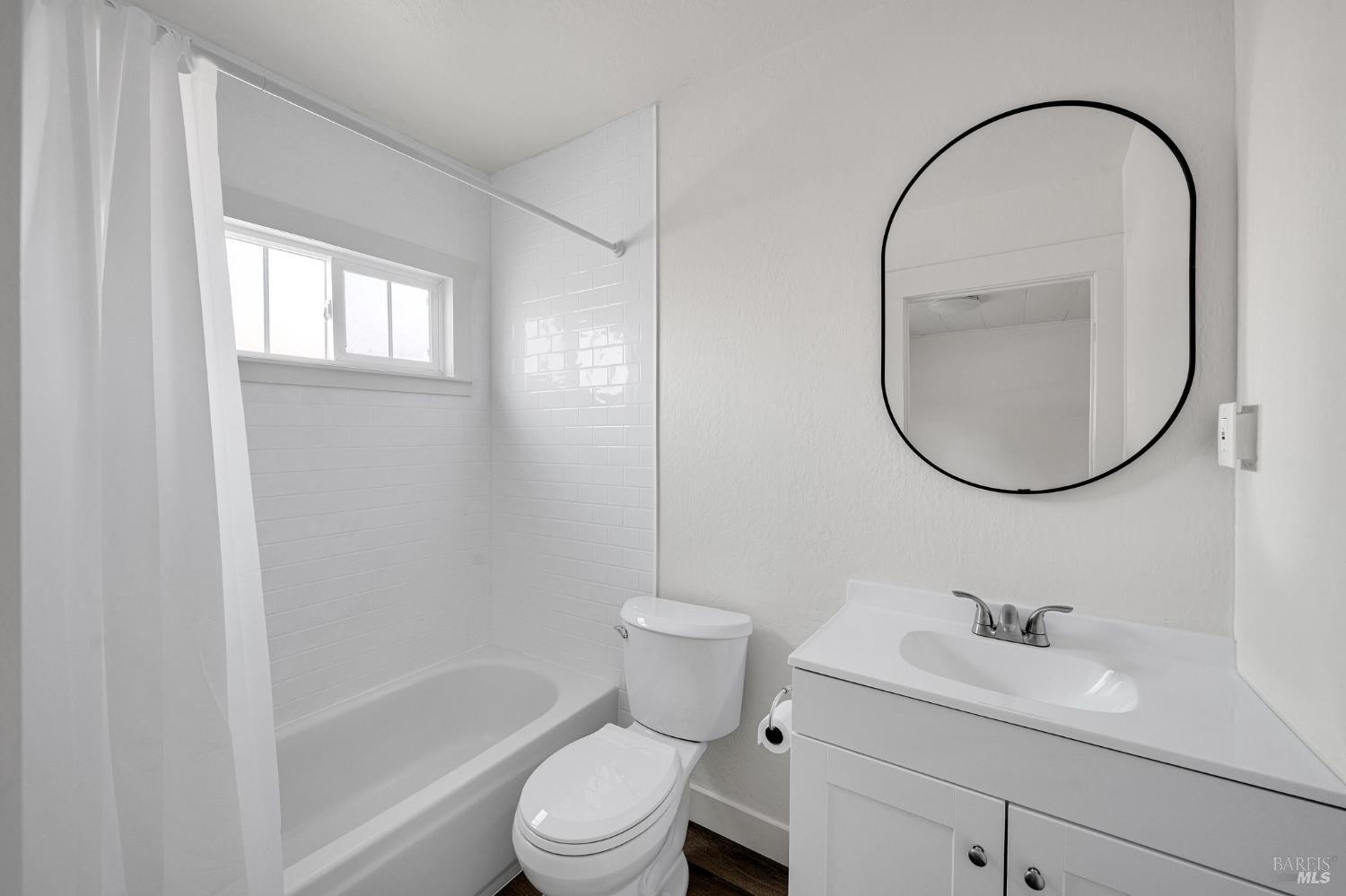 445 Benicia Road Vallejo, CA 94590 - Photo 17 of 22 Gallery Image 17