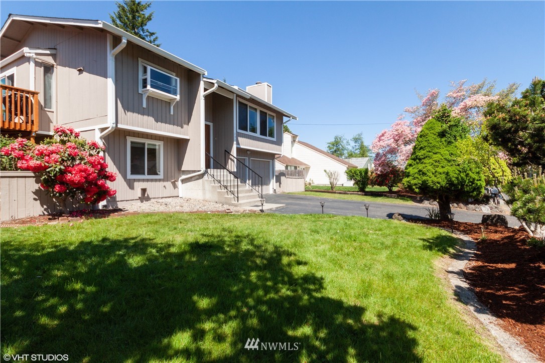 2924 Crystal Springs Road West University Place, WA 98466 - Photo 1 of 11 Gallery Image 1