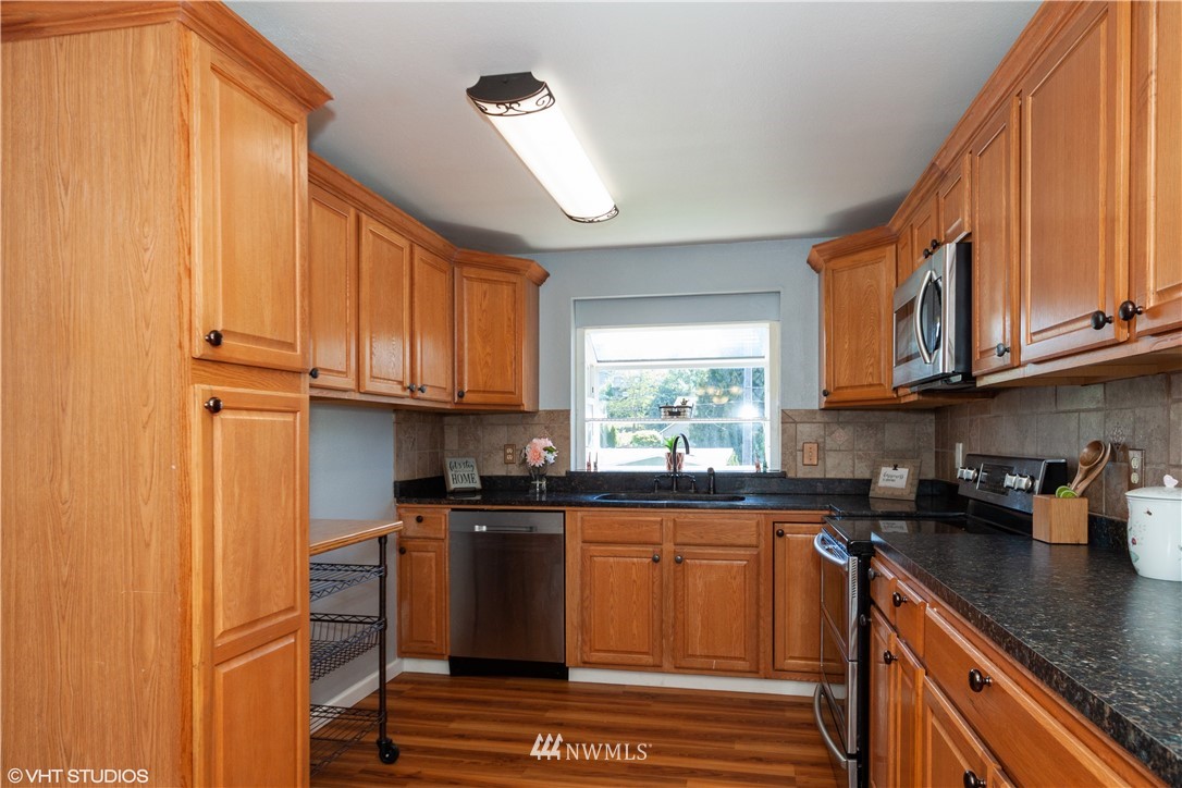 2924 Crystal Springs Road West University Place, WA 98466 - Photo 3 of 11 Gallery Image 3