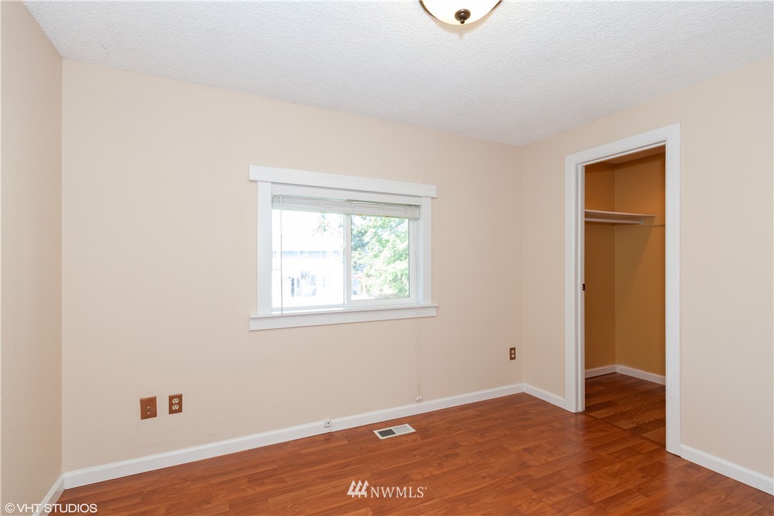 2924 Crystal Springs Road West University Place, WA 98466 - Photo 6 of 11 Gallery Image 6