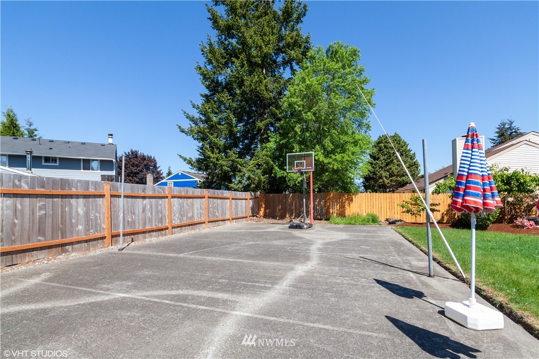 2924 Crystal Springs Road West University Place, WA 98466 - Photo 9 of 11 Gallery Image 9