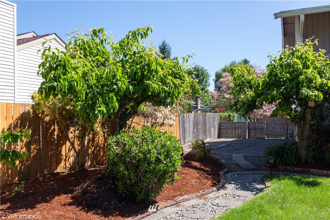 2924 Crystal Springs Road West University Place, WA 98466 - Photo 10 of 11 Gallery Image 10