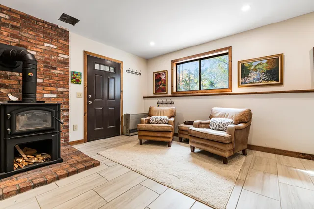 $444,900 | 6 Anderson Pond Road, Grantham, NH 03753