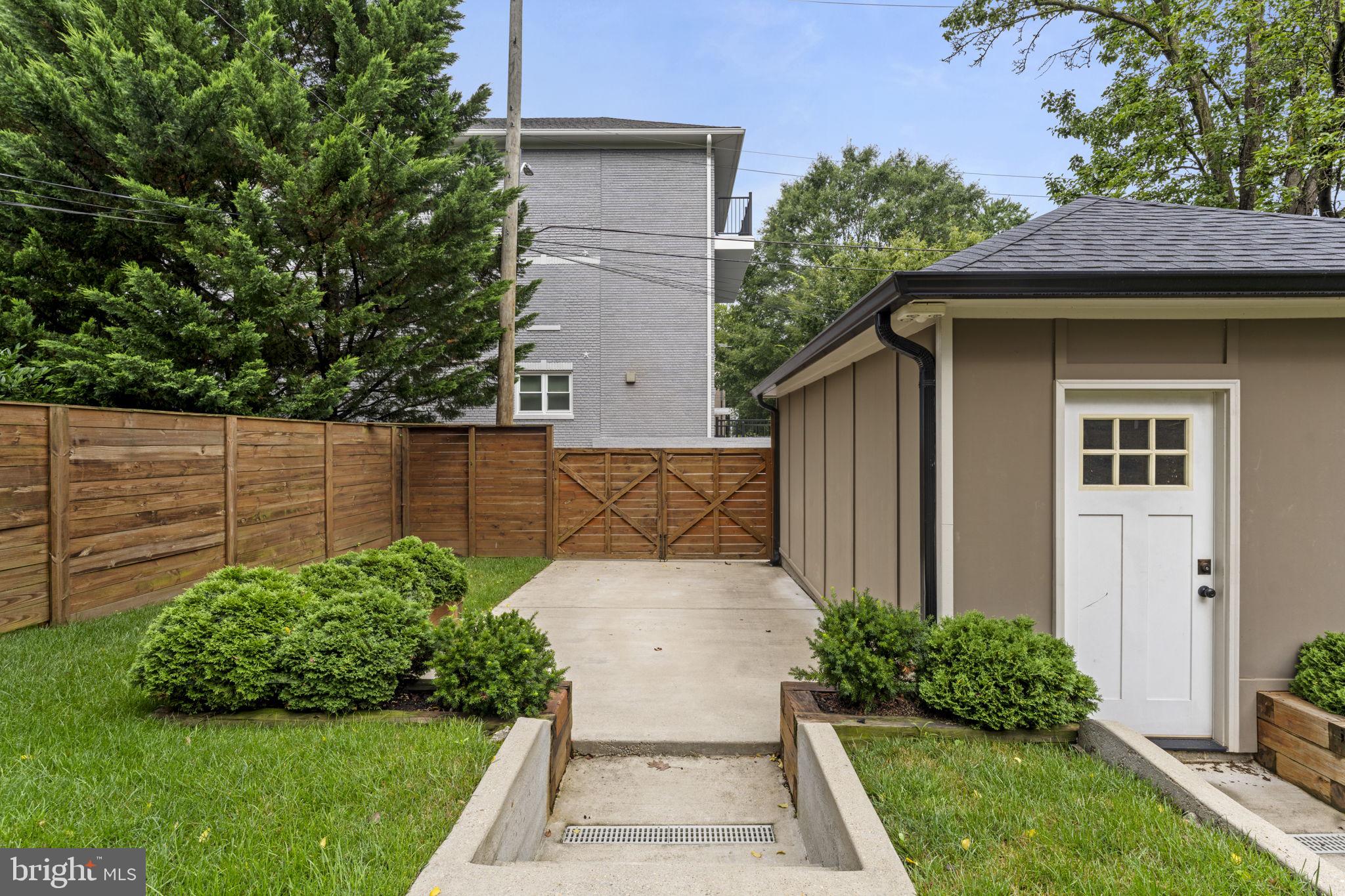 5702 16th Street Northwest Washington, DC 20011 - Photo 35 of 42