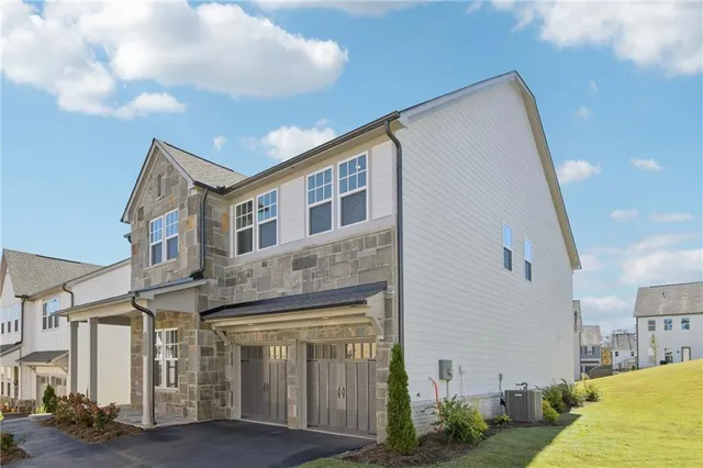 $599,900 | 230 East Hbr Drive, Dawsonville, GA 30534