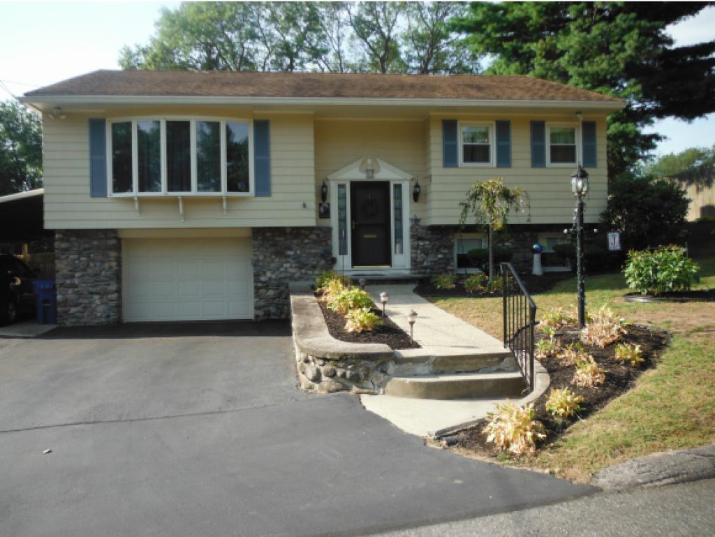 12 Pilgrim Road Lawrence, MA 01843 - Photo 2 of 25 Gallery Image 2