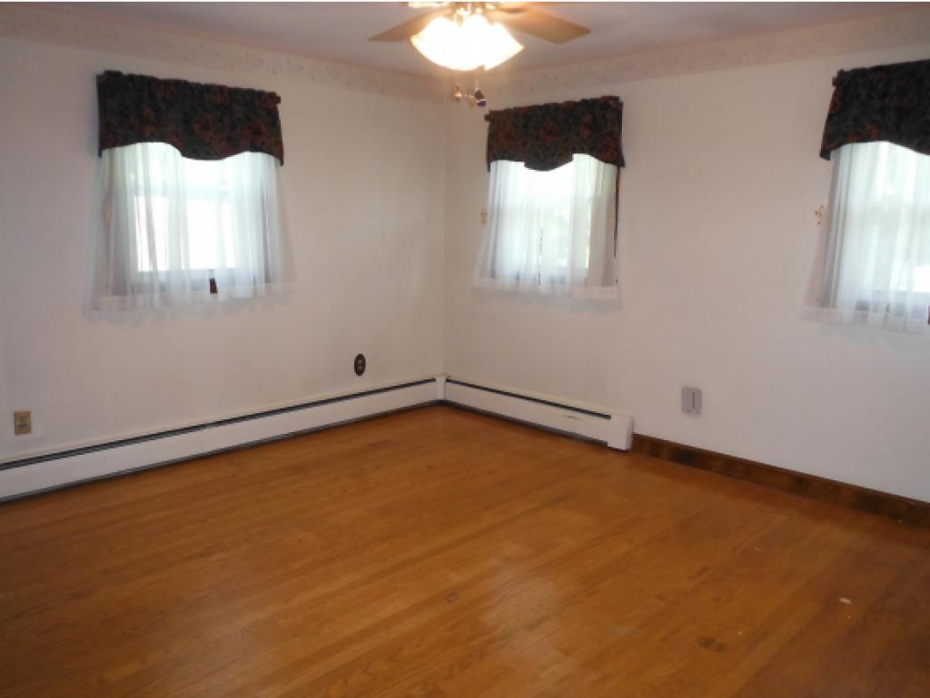 12 Pilgrim Road Lawrence, MA 01843 - Photo 13 of 25 Gallery Image 13