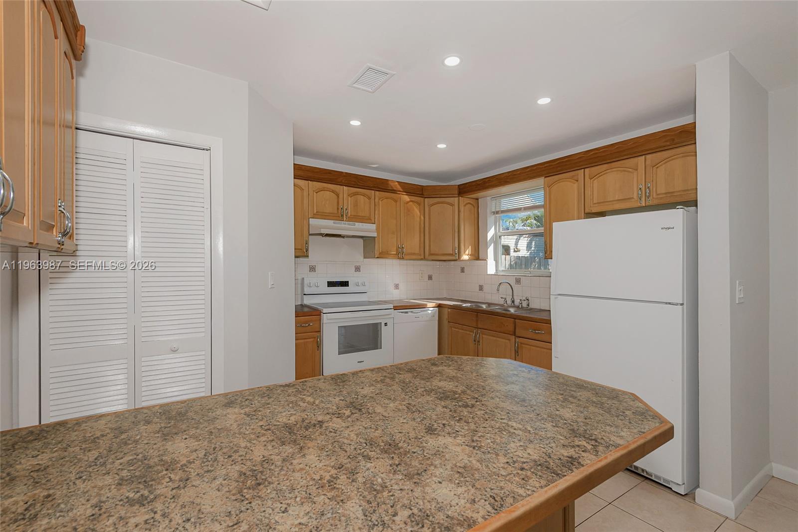 621 North 70th Way Hollywood, FL 33024 - Photo 21 of 49