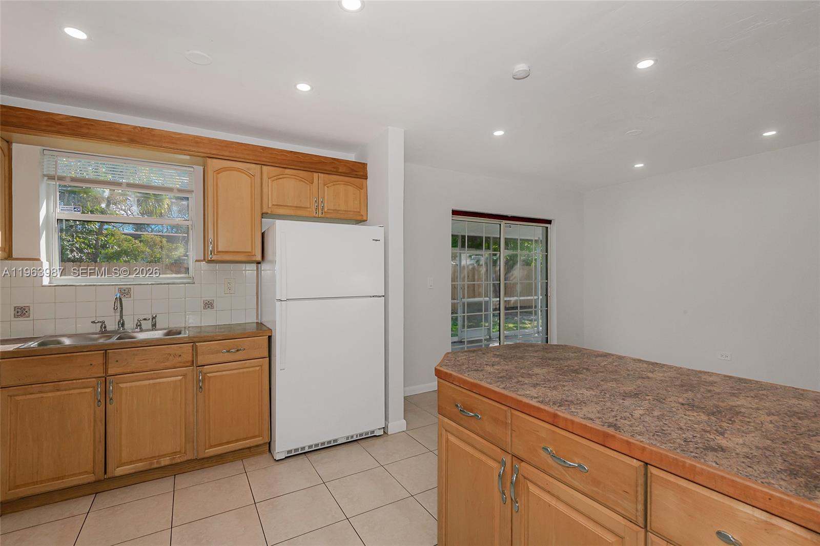 621 North 70th Way Hollywood, FL 33024 - Photo 24 of 49