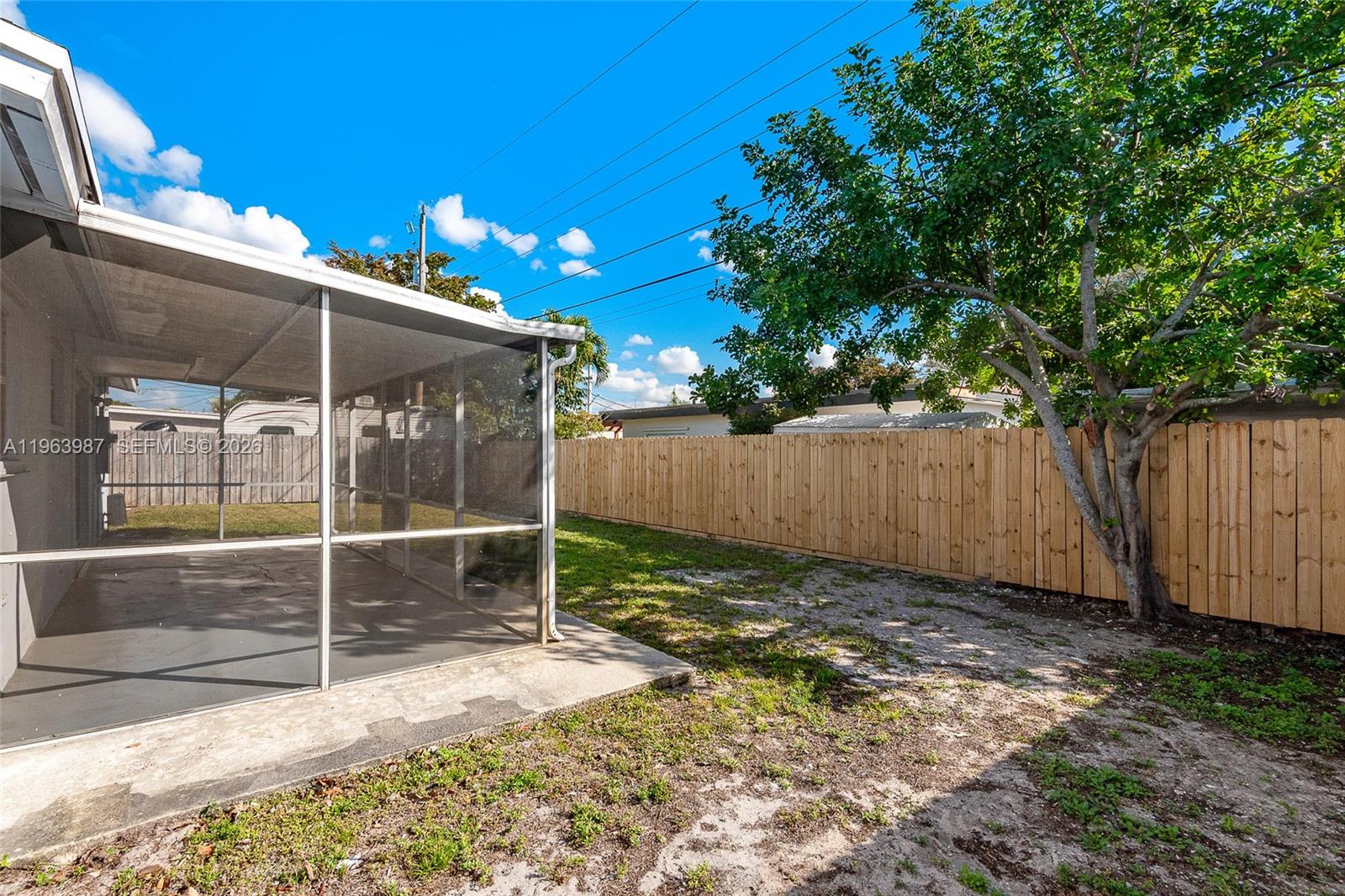 621 North 70th Way Hollywood, FL 33024 - Photo 8 of 49