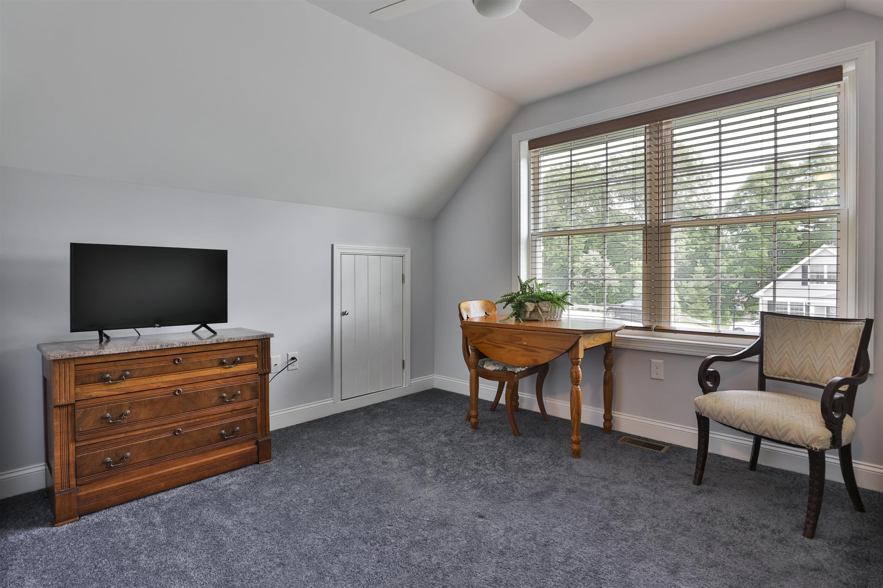 8 Cedar Way, Unit B Goffstown, NH 03045 - Photo 24 of 35
