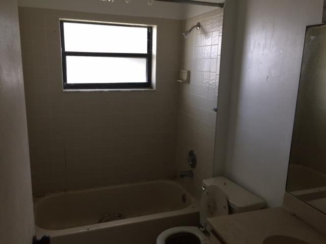 6547 Southeast Federal Highway, Unit 101 Stuart, FL 34997 - Photo 5 of 8 6547 bath