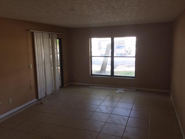 6547 Southeast Federal Highway, Unit 101 Stuart, FL 34997 - Photo 7 of 8 6547 living