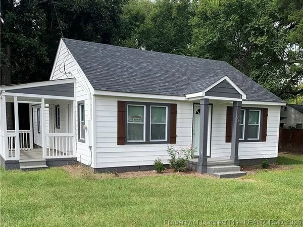 $1,300 | 207 Johnson Street, Fayetteville, NC 28303