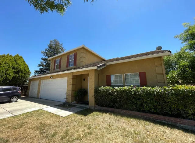 $435,000 | 310 Buena Vista Court, Merced, CA 95348