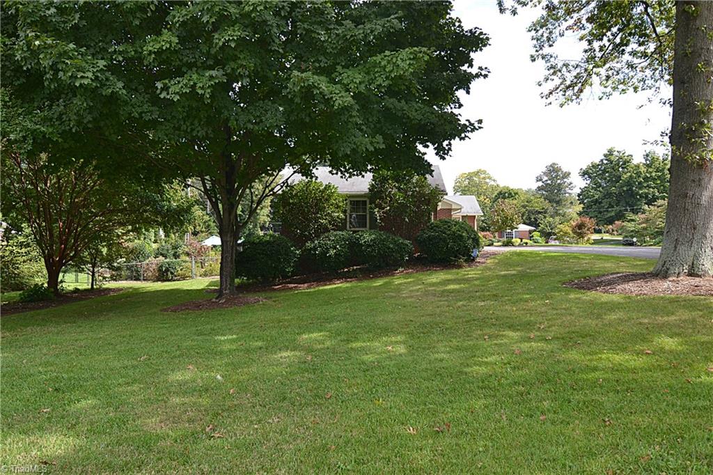 950 Arbor Road Winston-Salem, NC 27104 - Photo 22 of 23 Gallery Image 22
