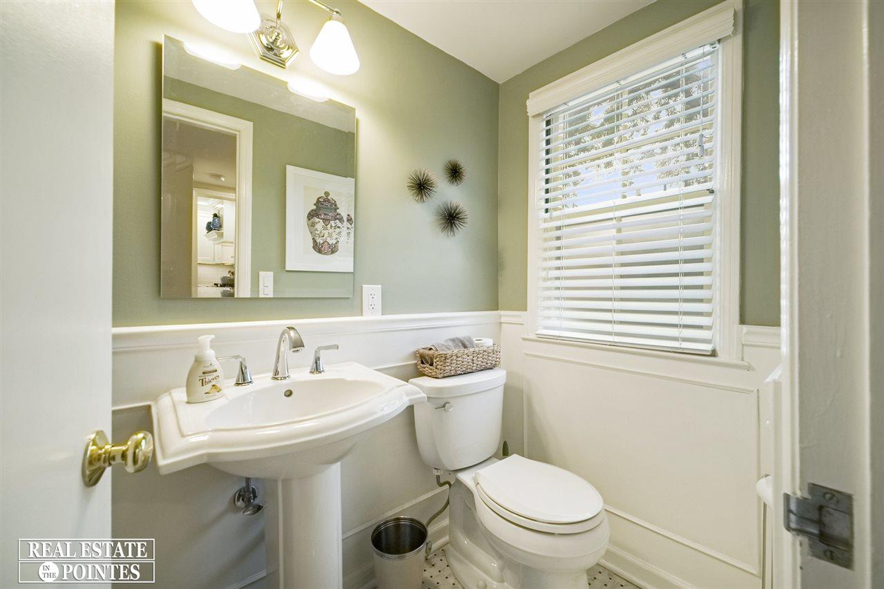 136 Moran Road Grosse Pointe Farms, MI 48236 - Photo 20 of 51