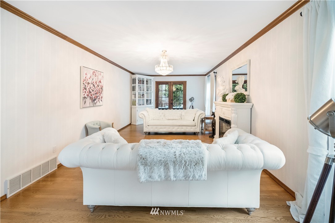 16933 Northeast 131st Place Redmond, WA 98052 - Photo 3 of 29