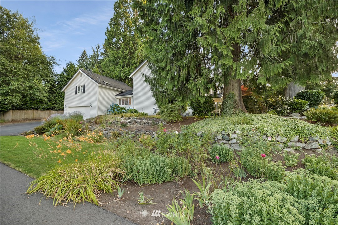 16933 Northeast 131st Place Redmond, WA 98052 - Photo 27 of 29