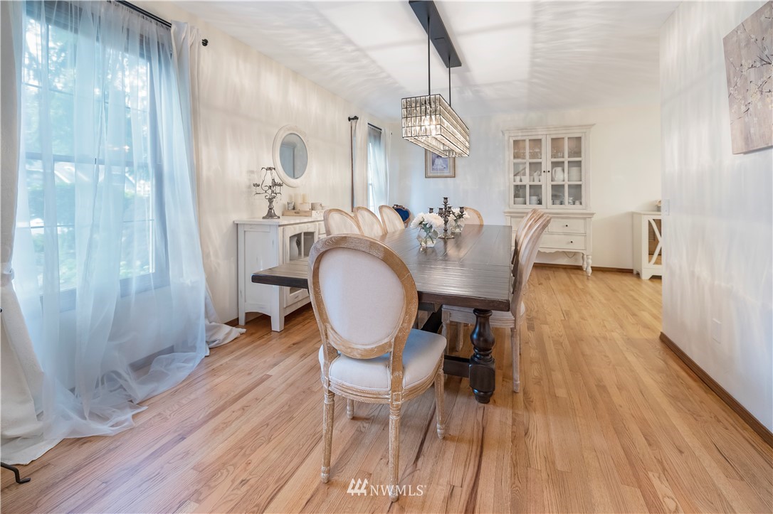 16933 Northeast 131st Place Redmond, WA 98052 - Photo 6 of 29