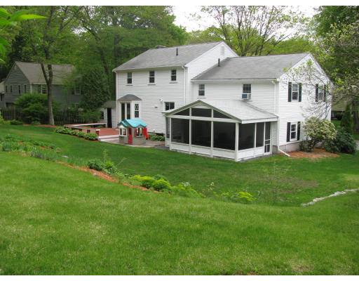 14 Mayflower Road Winchester, MA 01890 - Photo 18 of 20