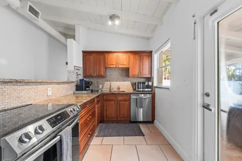 $695,000 | 408 Northwest 29th Street, Wilton Manors, FL 33311