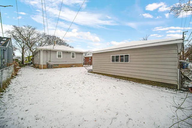 $219,000 | 650 Mackinaw Avenue, Calumet City, IL 60409