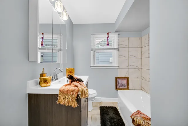 $219,000 | 650 Mackinaw Avenue, Calumet City, IL 60409