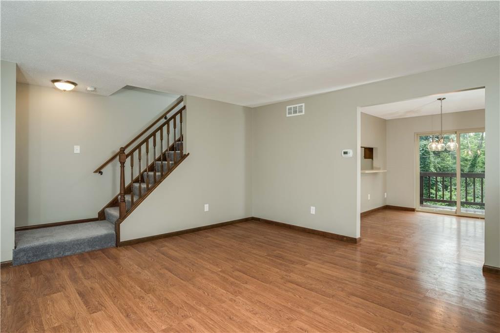 658 Meta Street Pittsburgh, PA 15211 - Photo 3 of 18 Gallery Image 3